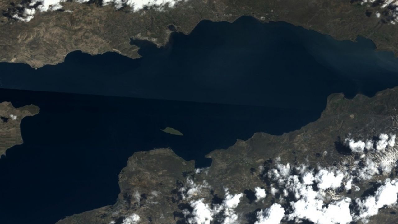 Göktürk uydusunun objektifinden Van Gölü
