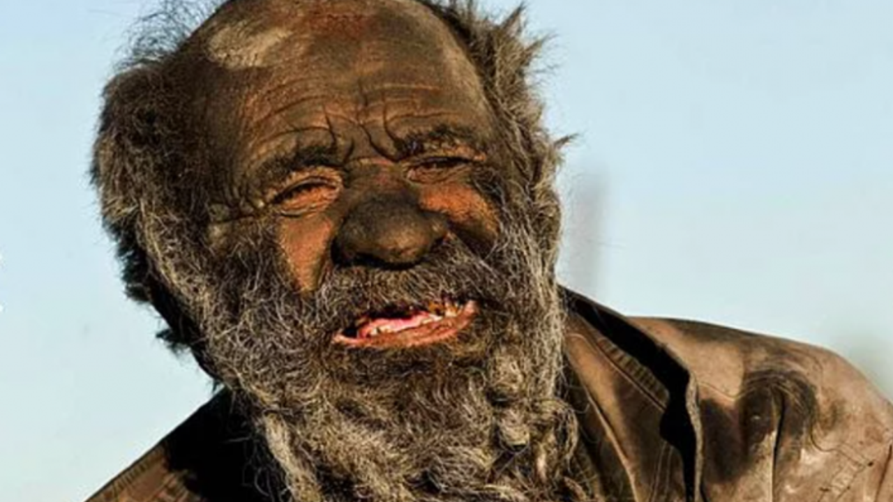 65 yıldır yıkanmıyor! Amoo Hadji’nin hayatı herkesi şaşırtacak