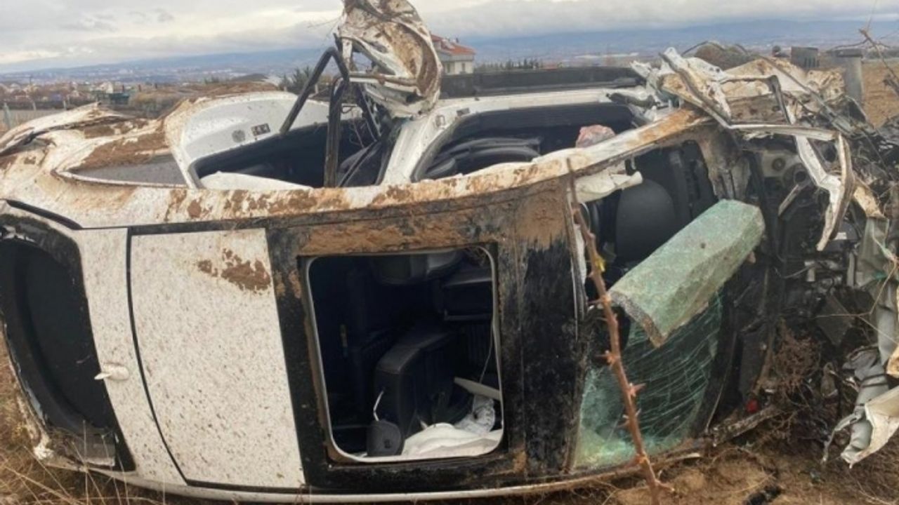 Futbol dünyası yasta! Galatasaray'ın eski futbolcusu trafik kazasında hayatını kaybetti!