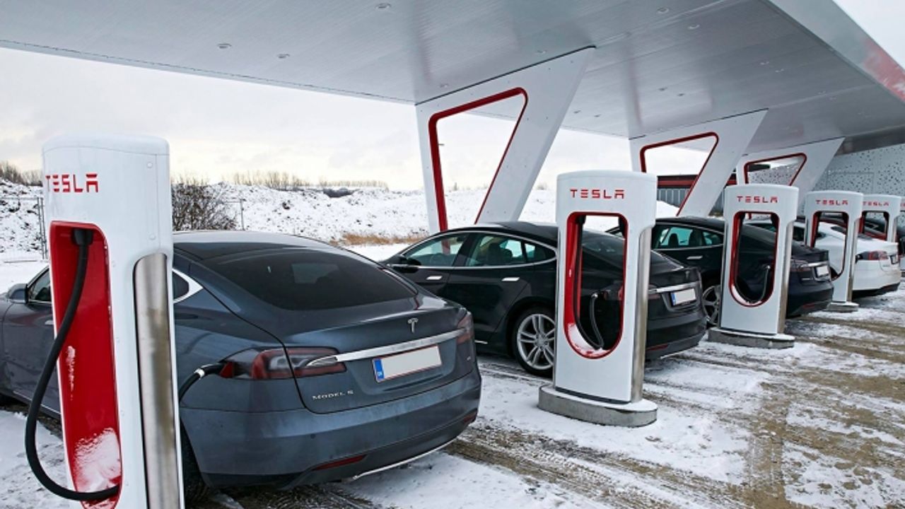 Tesla'dan Türkiye hamlesi! Tesla'nın Türkiye'de şarj istasyonu kuracağı 10 il belli oldu