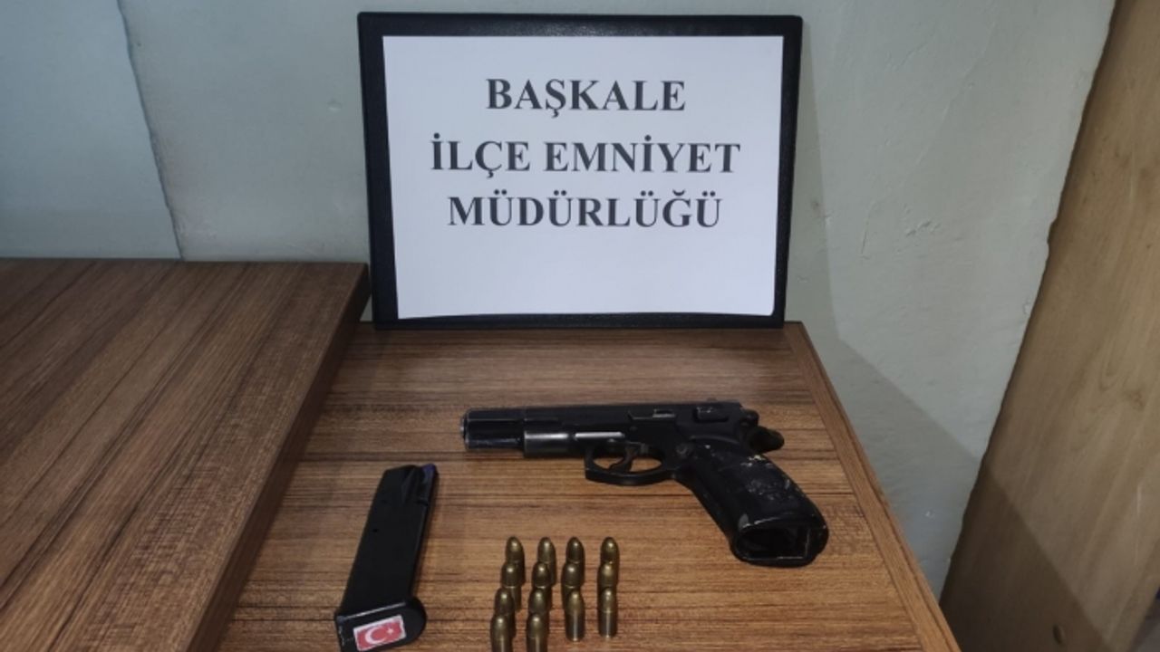 Van'da kuruma ait çelik kasadan 'tabanca' çalan şahıs yakalandı!