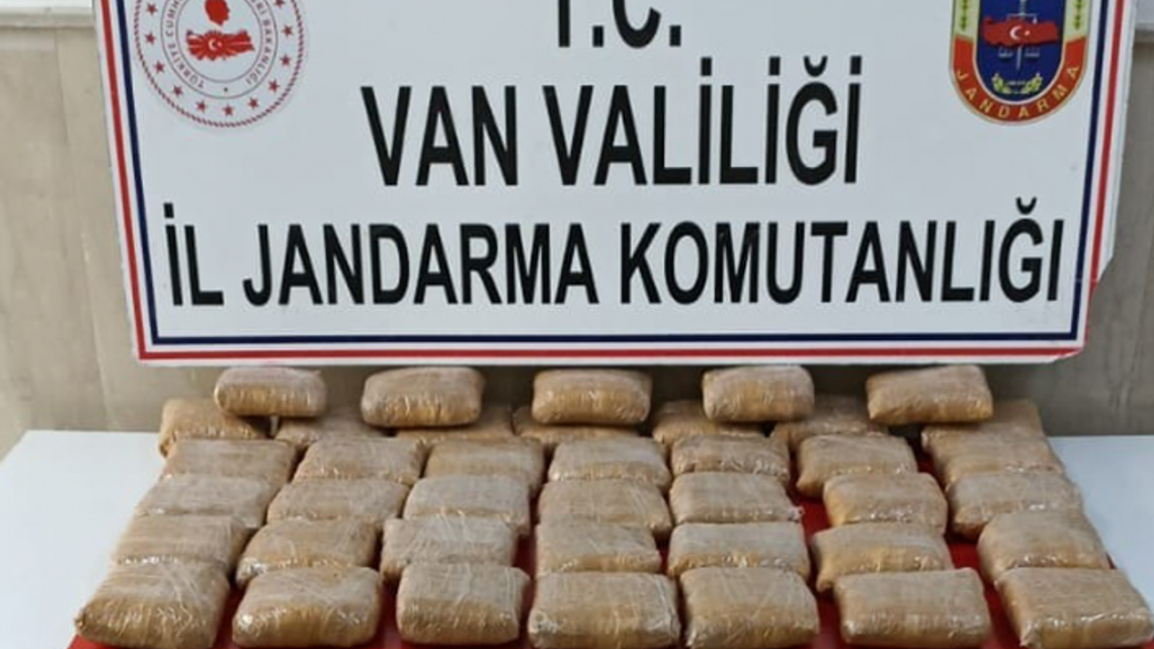 Van'da uyuşturucu operasyonu! 91,500kg eroin ele geçirildi