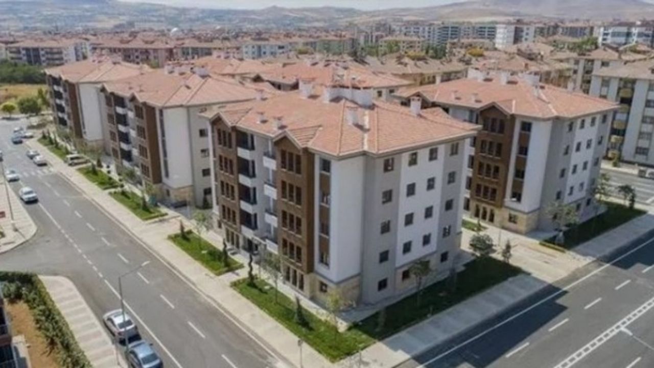 Elazığ'da "İlk Evim, İlk İş Yerim" projesinde yapılacak konutlar için kura çekildi
