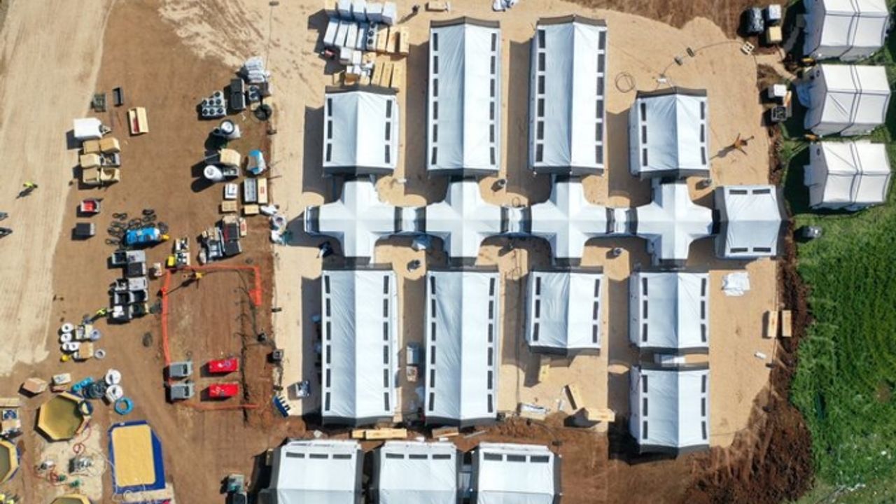 Belçika'dan Hatay'a gönderilen sahra hastanesinin çadır kurulumu tamamlandı