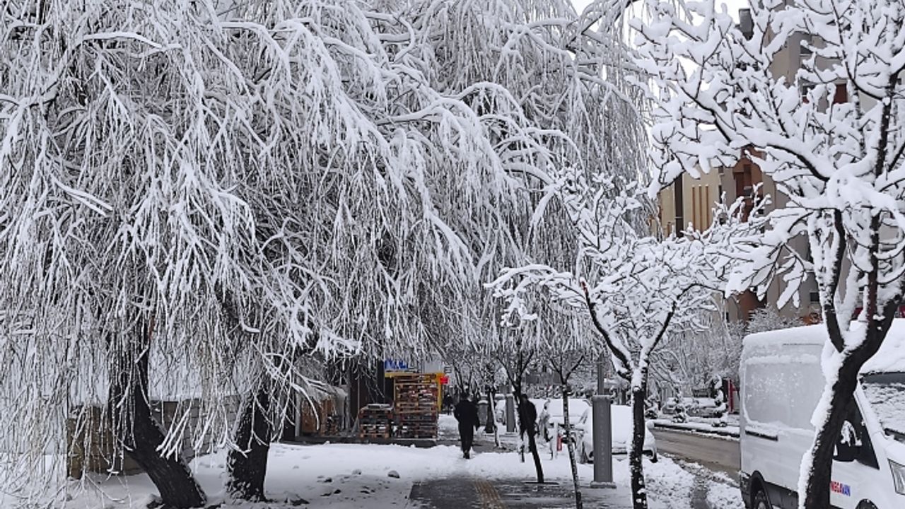 Meteorolojiden Van için flaş uyarı! O saatlere dikkat