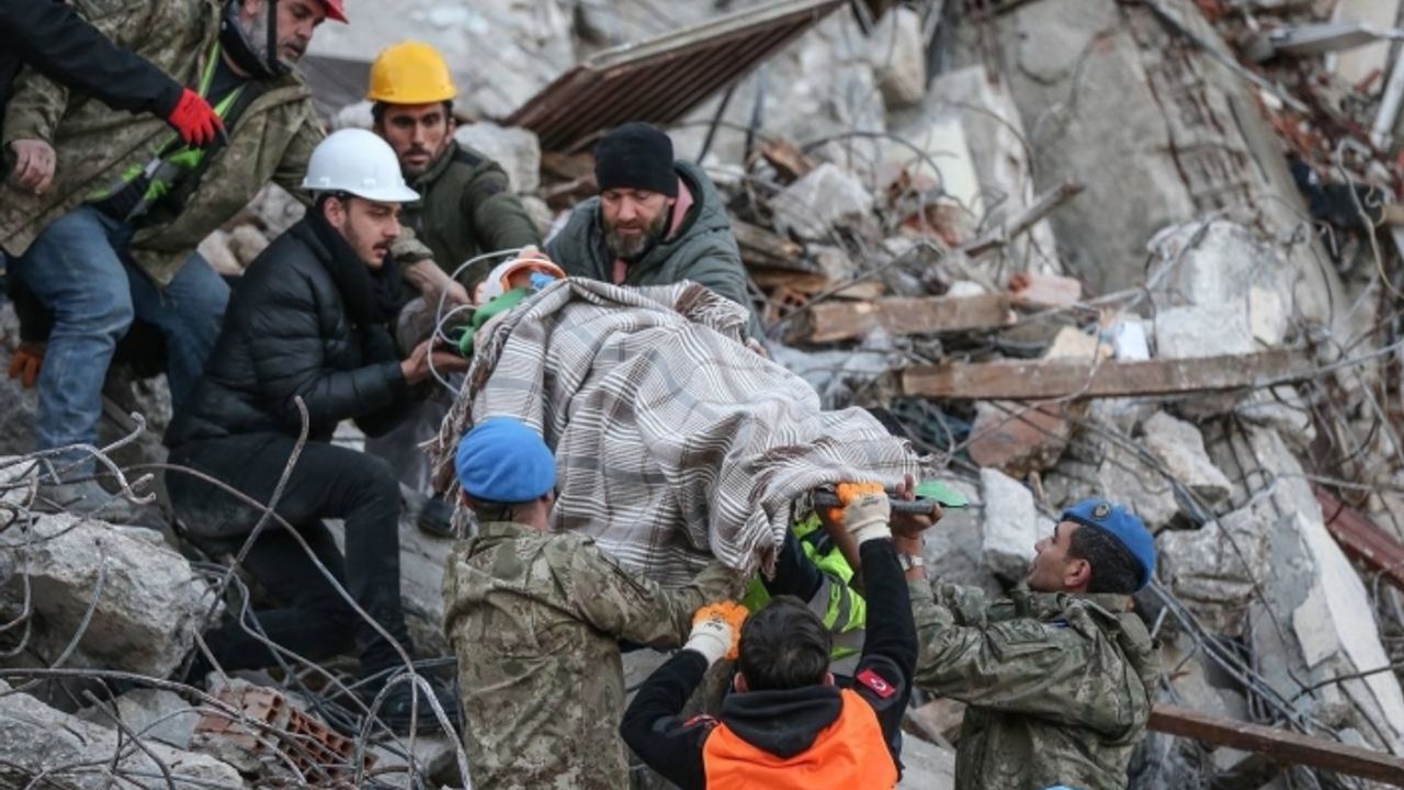 Son dakika! AFAD, asrın deprem felaketinde acı bilançoyu açıkladı…
