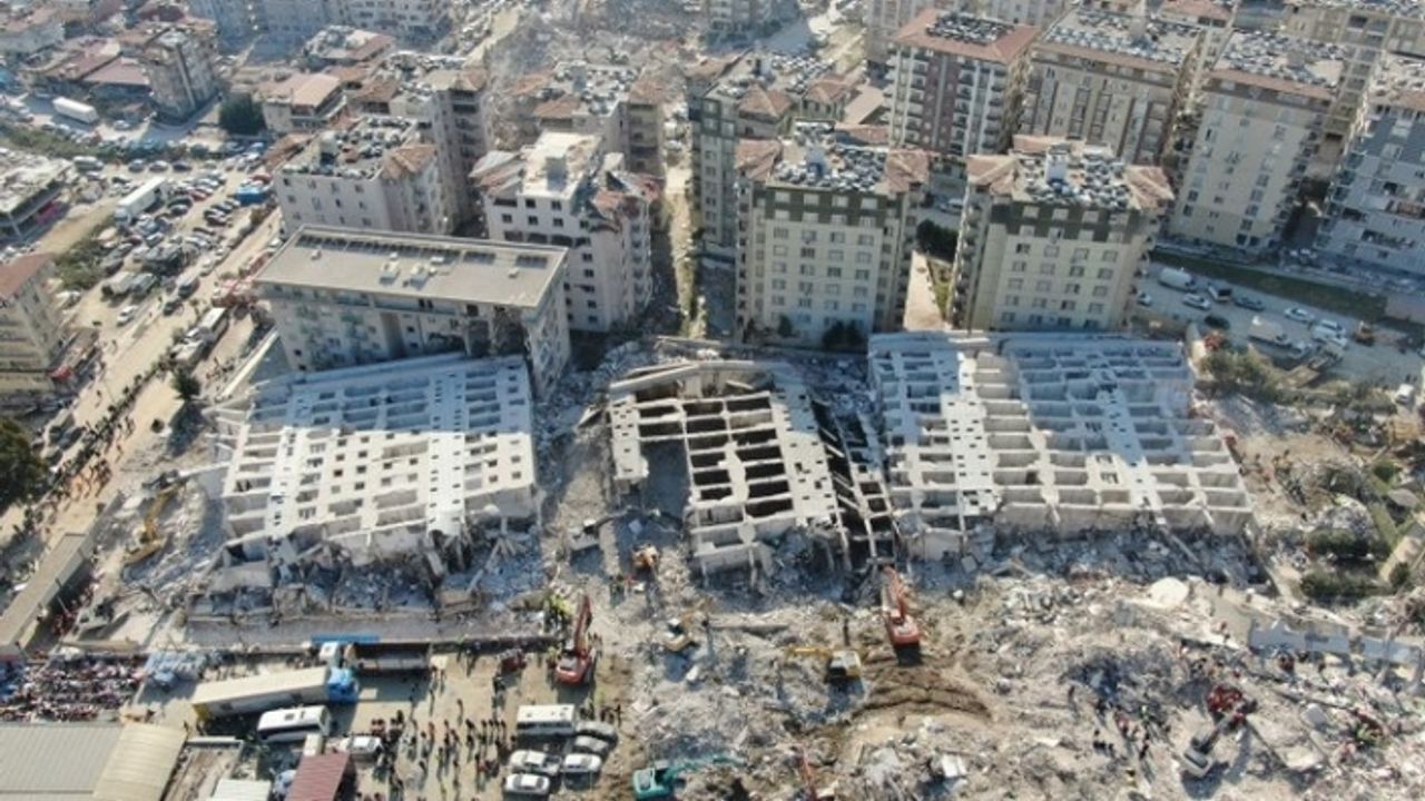 Rönesans Rezidans'ın yıkılma nedeni belli oldu! İşte son rapor...