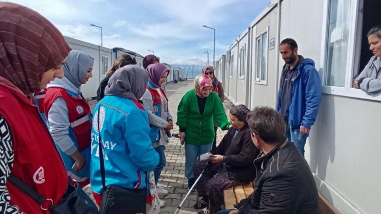 Van Bahçesaraylı kadınlardan Malatya'ya kardeşlik eli!