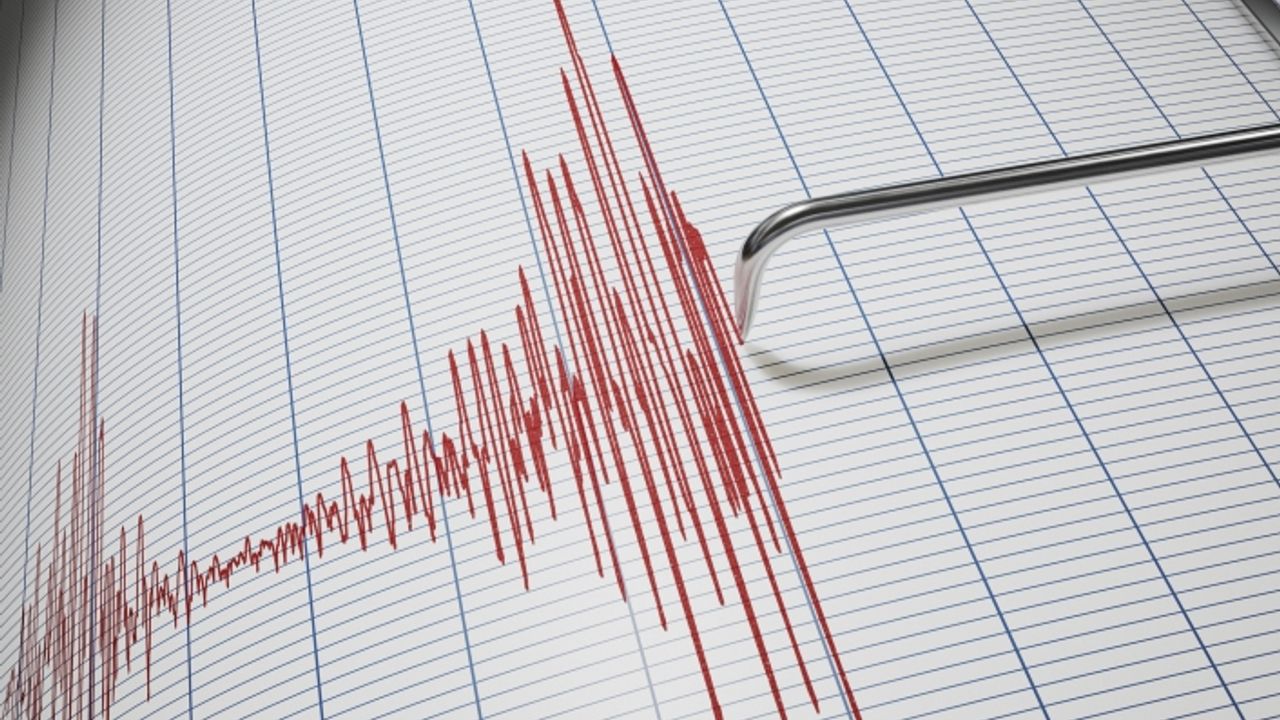 Van’da da hissedilen şiddetli depremde onlarca yaralı!
