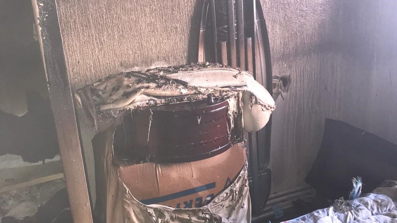 Van’da bir evde çıkan yangın evi kullanılamaz hale getirdi!
