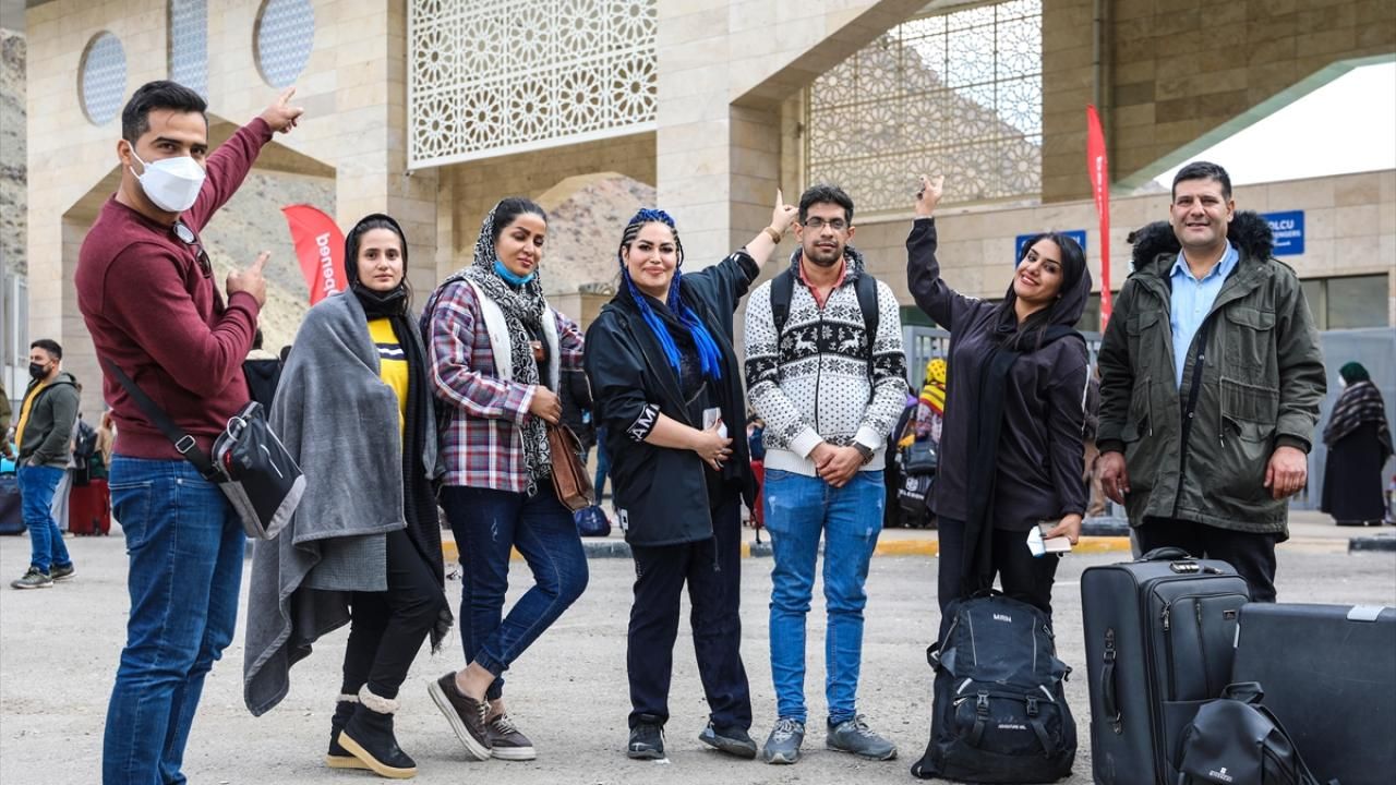 Van esnafı İranlı turistleri bekliyor!