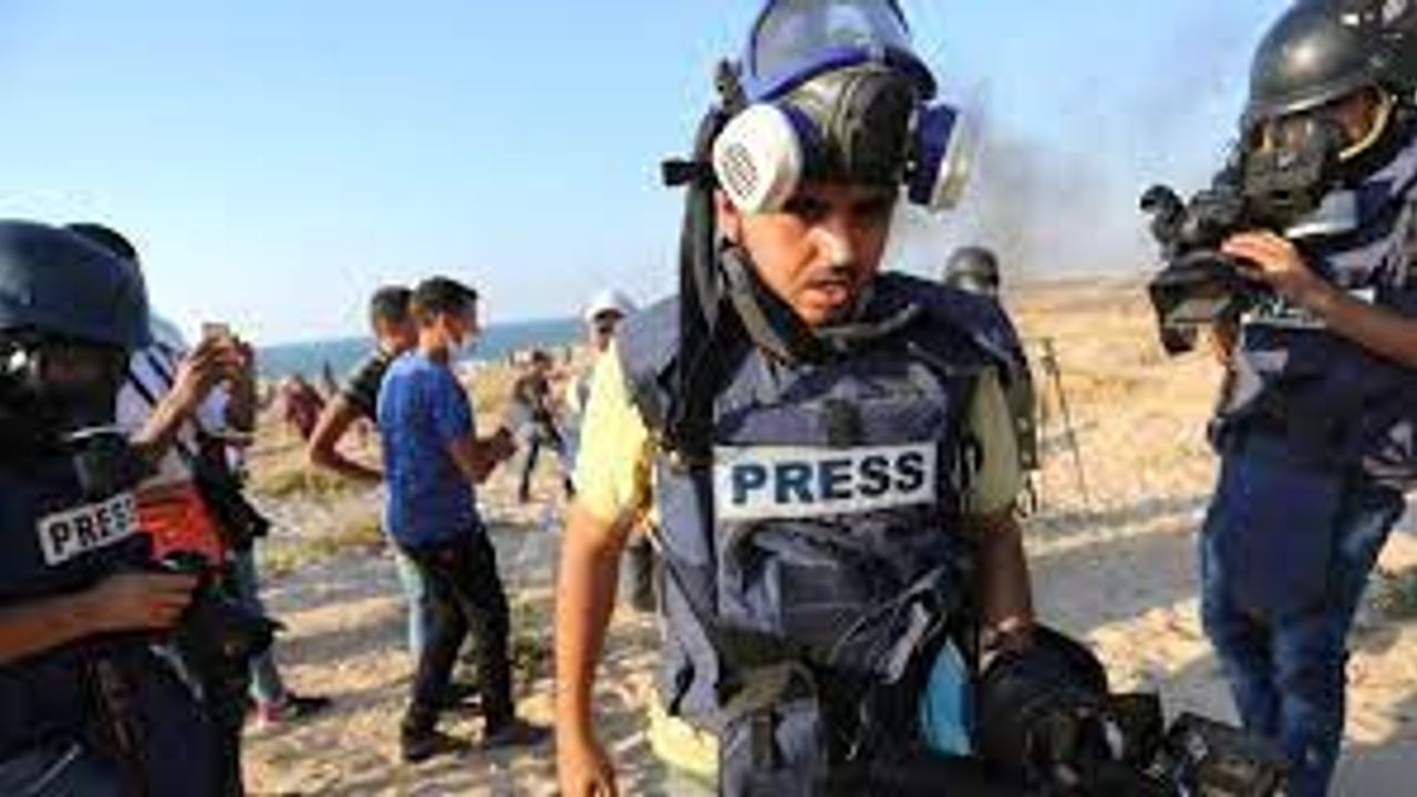 Gazze'de görevli AA kameramanı hava saldırısında hayatını kaybetti