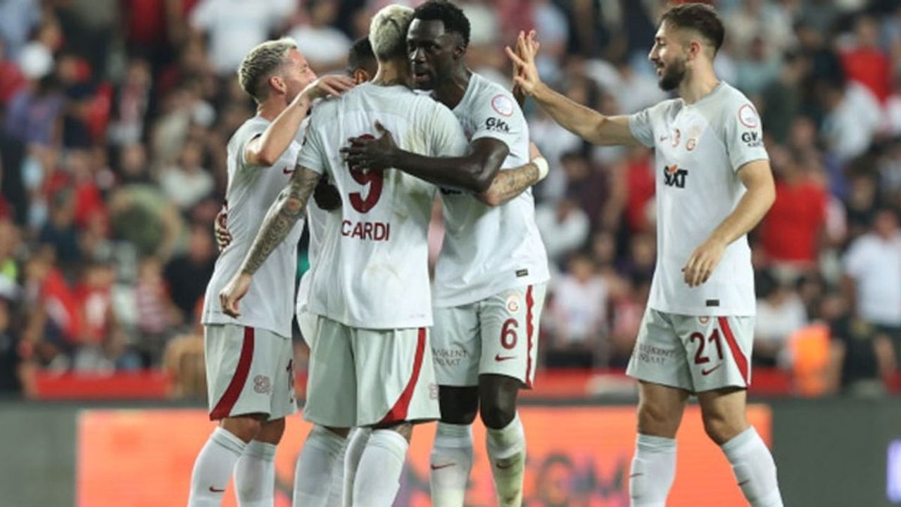 Galatasaray’dan Süper kupa öncesi şok! Yıldız futbolcu forma giyemeyecek..