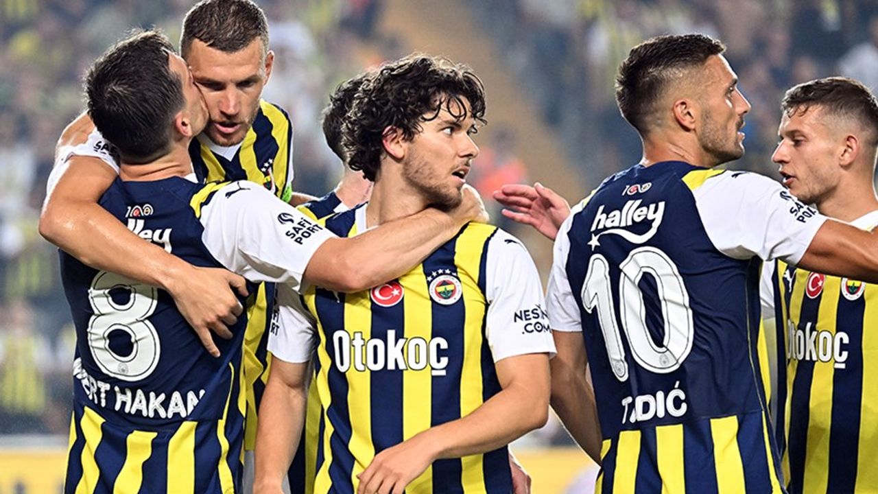 Gaziantep FK - Fenerbahçe maçının ilk 11'leri