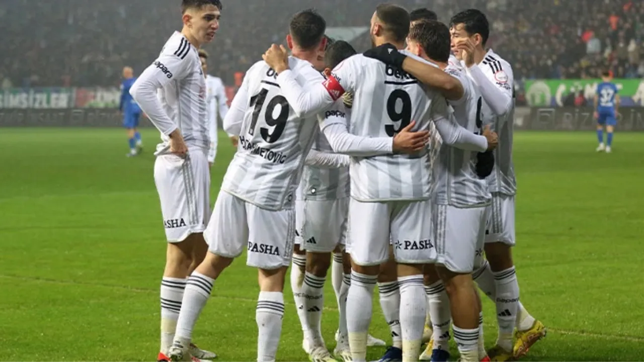 Beşiktaş, Çaykur Rizespor'u deplasmanda 4-0 yendi