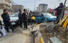 Van'da iki otomobil kafa kafaya çarpıştı, 5 kişi yaralandı!