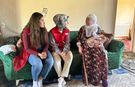 Van Kızılay gönüllülerinden Anneler Günü ziyareti