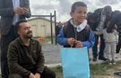 Van’da çocuklara bayramlık dağıtıldı