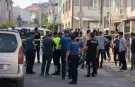 Husumetli gruplar arasında silahlı kavga: Çok sayıda yaralı ve gözaltı var!