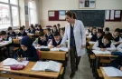 Okullarda öğretmenlerin giyeceği önlük kıyafetinin standartları belli oldu!