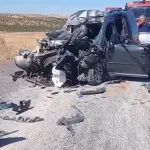 Katliam gibi kaza! Seyir halindeki araç kamyona arkadan çarptı: 4 kişi öldü, 2 kişi ağır yaralandı!