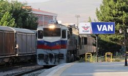 Van-Tahran yolcu tren seferleri ertelendi!