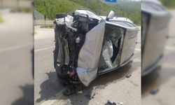 Van-Tatvan karayolunda feci kaza! Otomobil ile kamyonet çarpıştı, aynı aileden 7, toplamda 13 kişi yaralandı!
