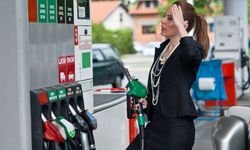 Akaryakıt fiyatlarına döviz kuru darbesi! Benzine büyük zam geldi!