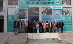 Özalp SEM'den büyük başarı: 30 öğrenciyi üniversite hayallerine kavuşturdu!