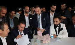 Cahit Abi ile Nudem Aslan çifti görkemli bir düğünle dünya evine girdi!