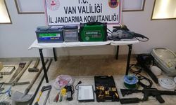 Van'da baz istasyonunun Jeneratörünü çalan 2 hırsız yakalandı!