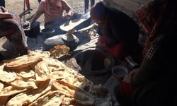 Erciş'te ekmek tandırları depremzedeler için yakıldı!
