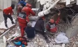 Son dakika! Hatay’da arama-kurtarma ekibi enkaz altında kaldı! İşte o dehşet anları