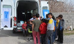 Tuşba'daki çocuklar ücretsiz bayram tıraşı yapıldı!