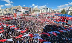 Kemal Kılıçdaroğlu Vanlılara seslendi: Onlar saraylarına ben size güveniyorum!