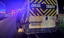 İstanbul – Van minibüsü ile TIR çarpıştı: 3 ölü, 16 yaralı!