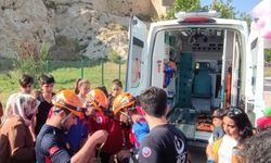 Van Kalesi'nin surlarından düşerek yaralanan çocuk AFAD ekiplerince kurtarıldı