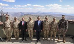 Vali Balcı'dan üs bölgesindeki askerlere bayram ziyareti