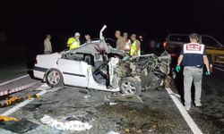 Van'da feci kaza! Otomobil traktöre çarptı: 1 ölü, 3 yaralı