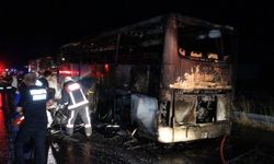 Van otobüsünde dehşet anları, 35 kişilik yolcu otobüsü alev aldı