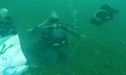 Van Gölü derinliklerinde büyük zaferin 101.yılı kutlandı