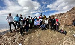 Aktivistler Erek Dağı’na tırmandı!