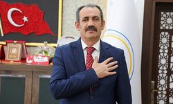 Gürpınar Belediye Başkanı Hayrullah Tanış, 29 Ekim Cumhuriyet Bayramı dolayısıyla mesaj yayımladı