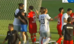 Vanspor - Zonguldak Kömürspor maçında saha bir anda karıştı! - VİDEO