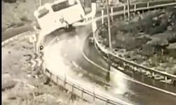 Mersin'de 9 kişiye mezar olan otobüs kazasının kaza anı kameralara yansıdı!