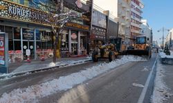 Van’da ulaşıma kar engeli! Onlarca yerleşim yerinin yolu kapalı
