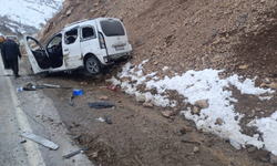 Hakkari'de kaza: 2 kişi yaralandı