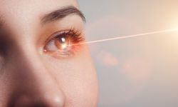 Göz Çizdirme Ameliyatı Nedir? Riski Var mı?