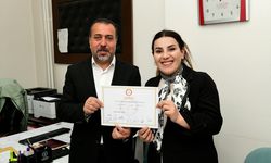 Çatak Belediye Başkanı Eraslan, mazbatasını aldı