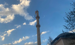 Tokat'ta 5,6'lık deprem nedeniyle cami minaresi yıkıldı